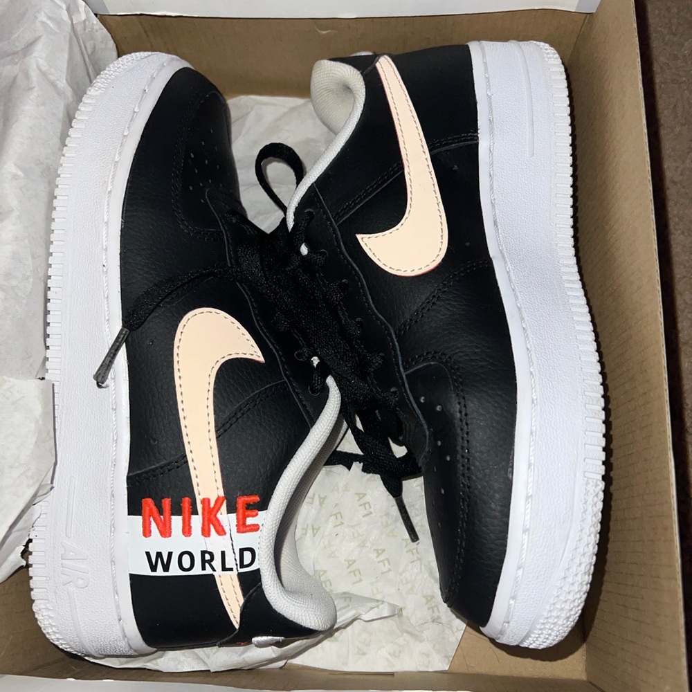 Air Force 1 - worldwide